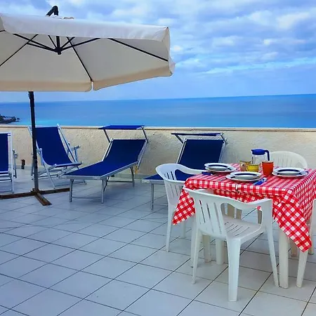 Ferienwohnung Attico Sabbia Tropea Exterior foto